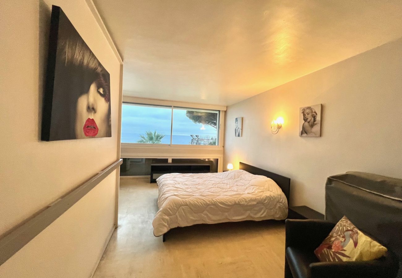 Apartment in Cannes - Château de la mer 1