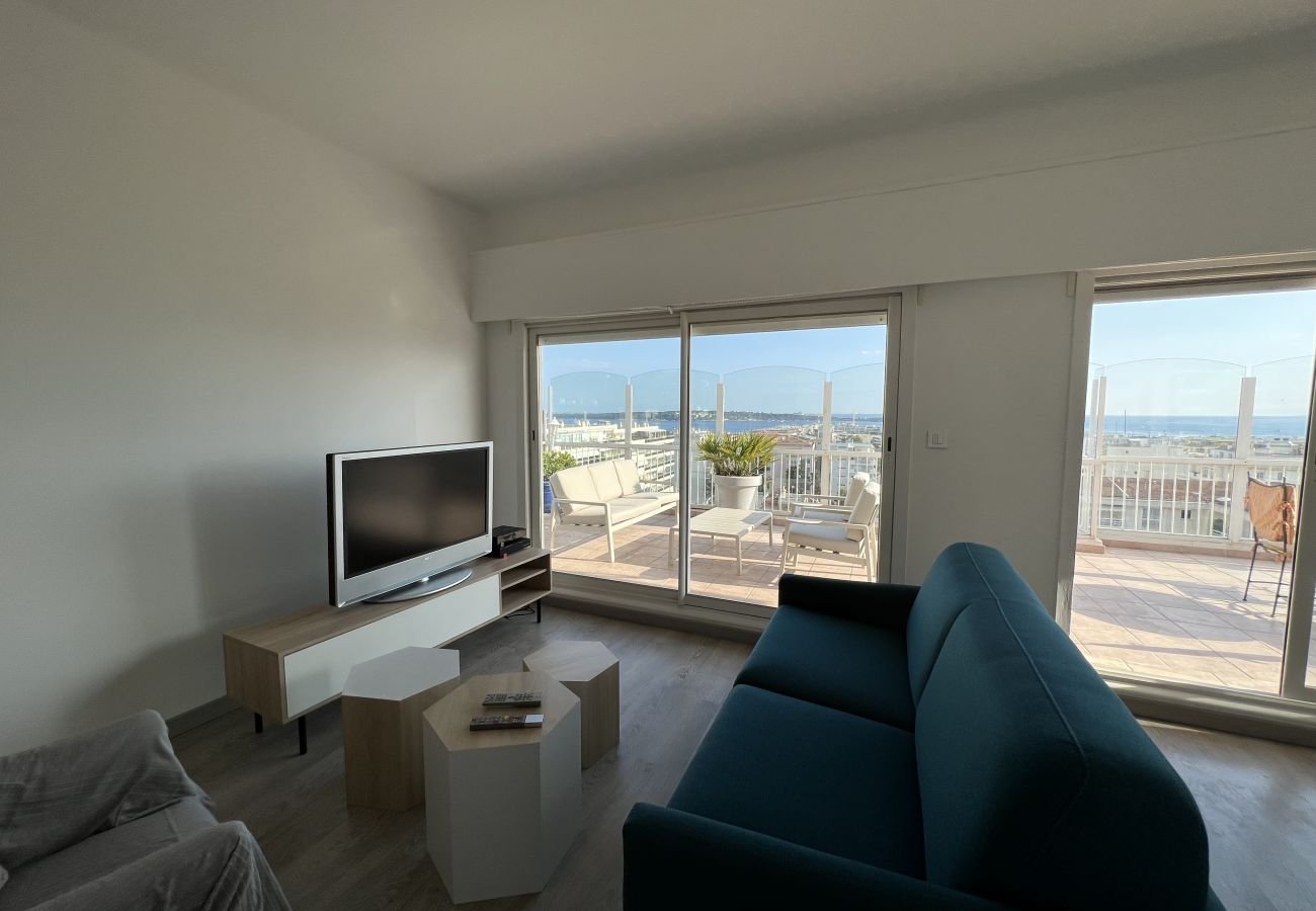 Apartment in Cannes - Valbella penthouse with panoramic view