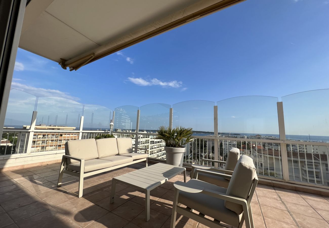 Apartment in Cannes - Valbella penthouse with panoramic view