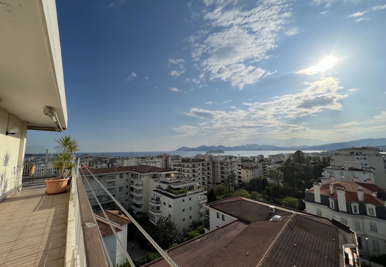 Apartment in Cannes - Valbella penthouse with panoramic view