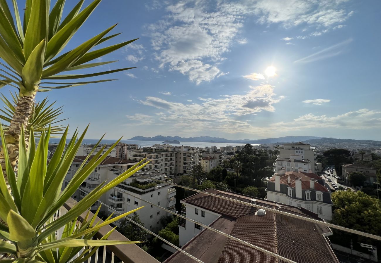 Apartment in Cannes - Valbella penthouse with panoramic view