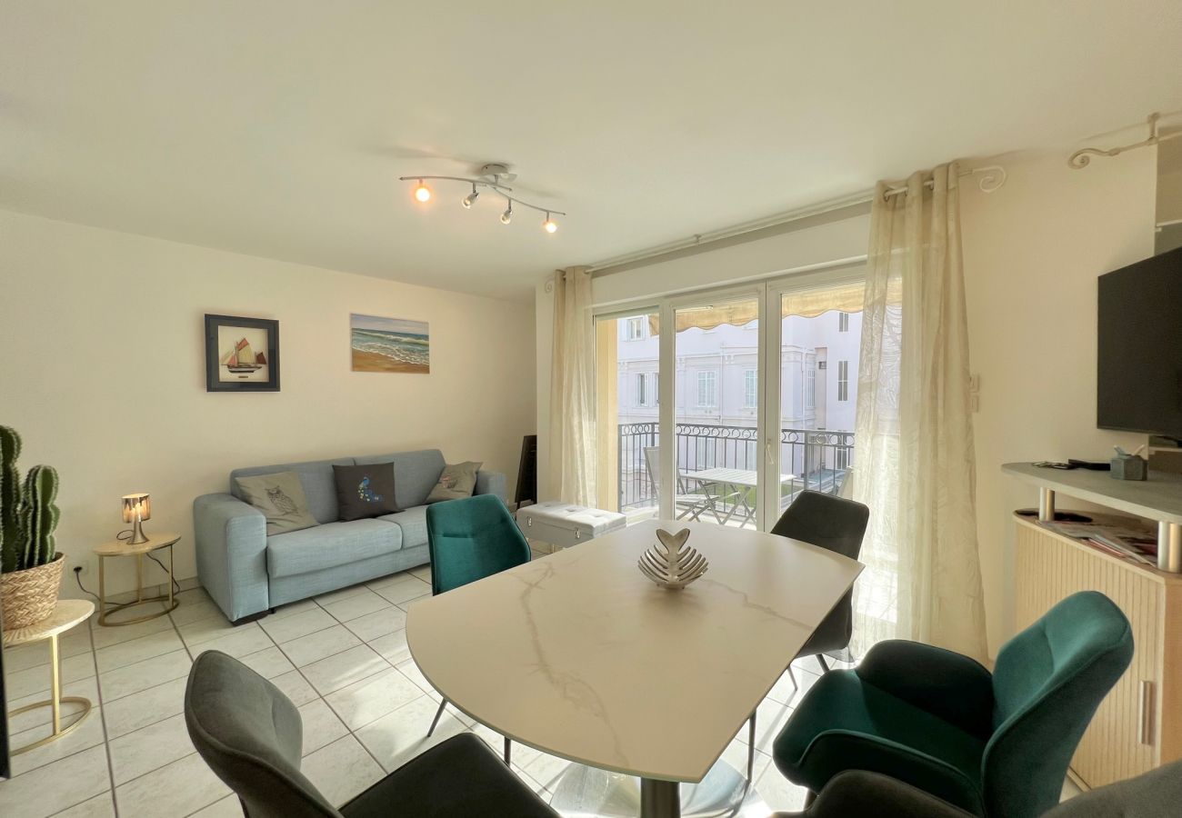 Apartment in Cannes - Palazzio3  vieux port avec parking