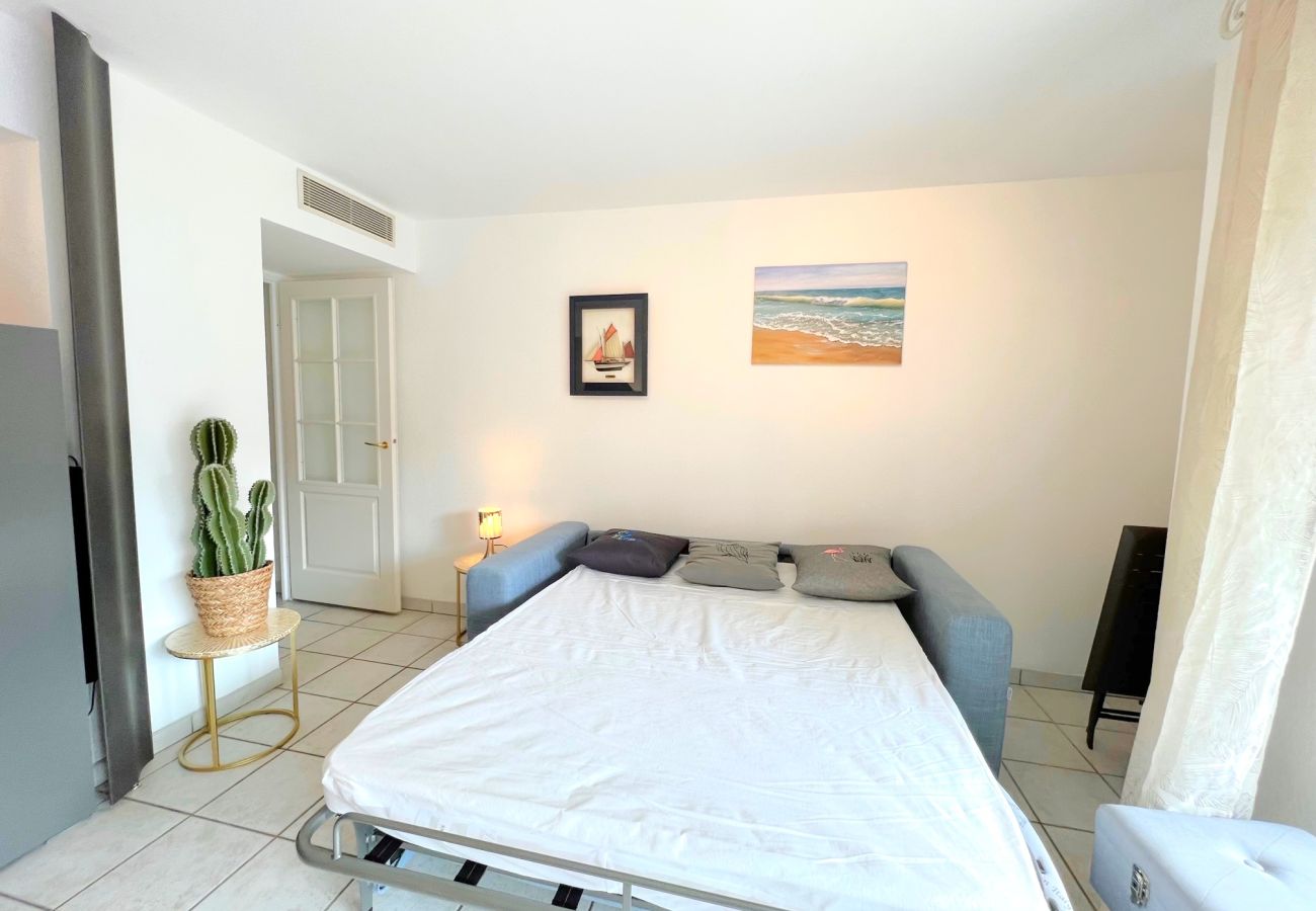 Apartment in Cannes - Palazzio3  vieux port avec parking