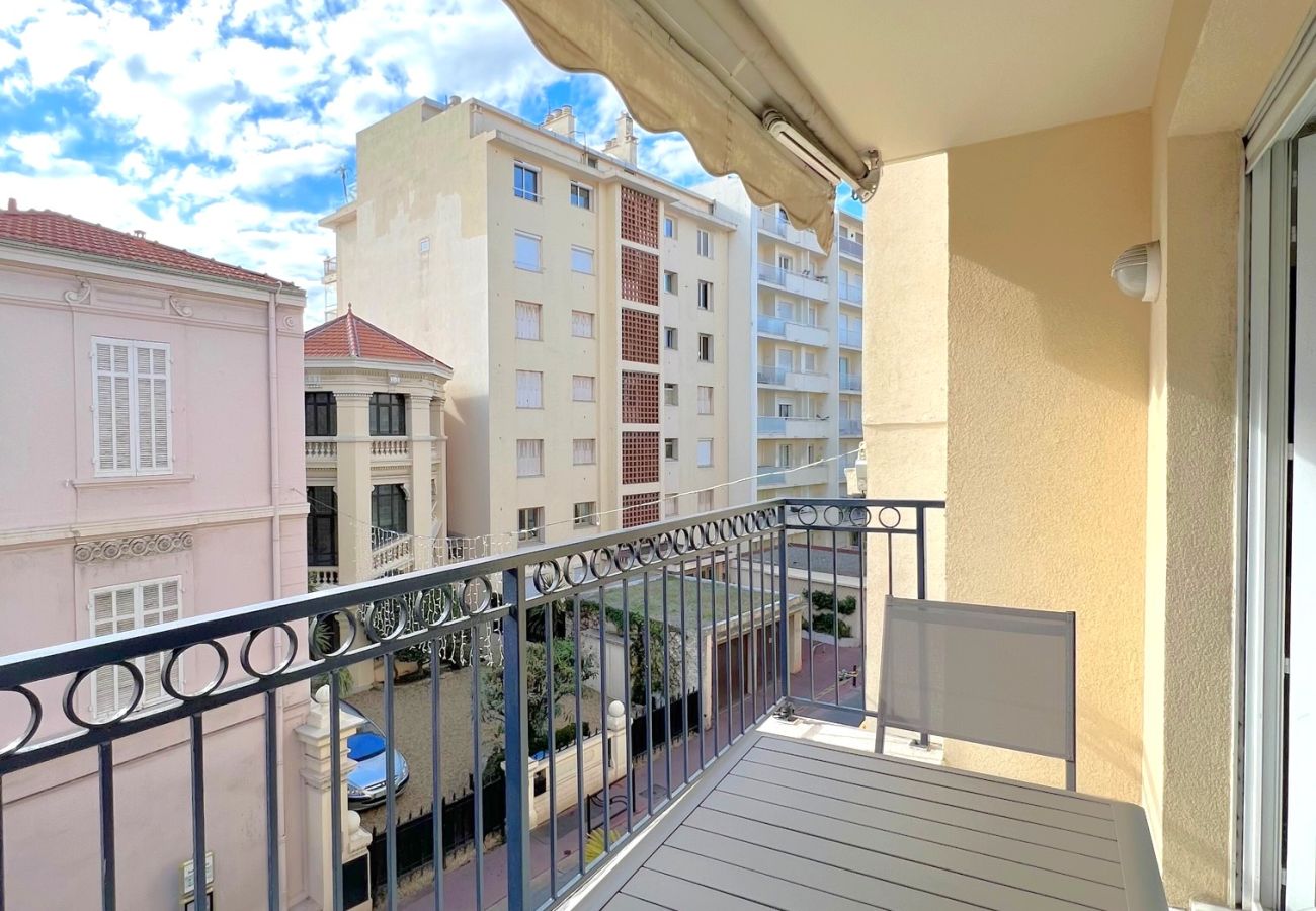 Apartment in Cannes - Palazzio3  vieux port avec parking