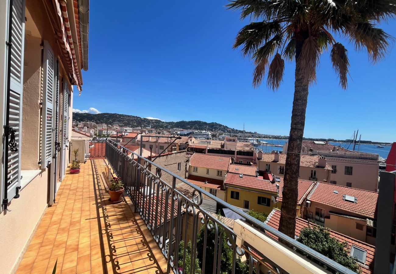 Apartment in Cannes - Belle-époque apartment 3 bedrooms with sea view by