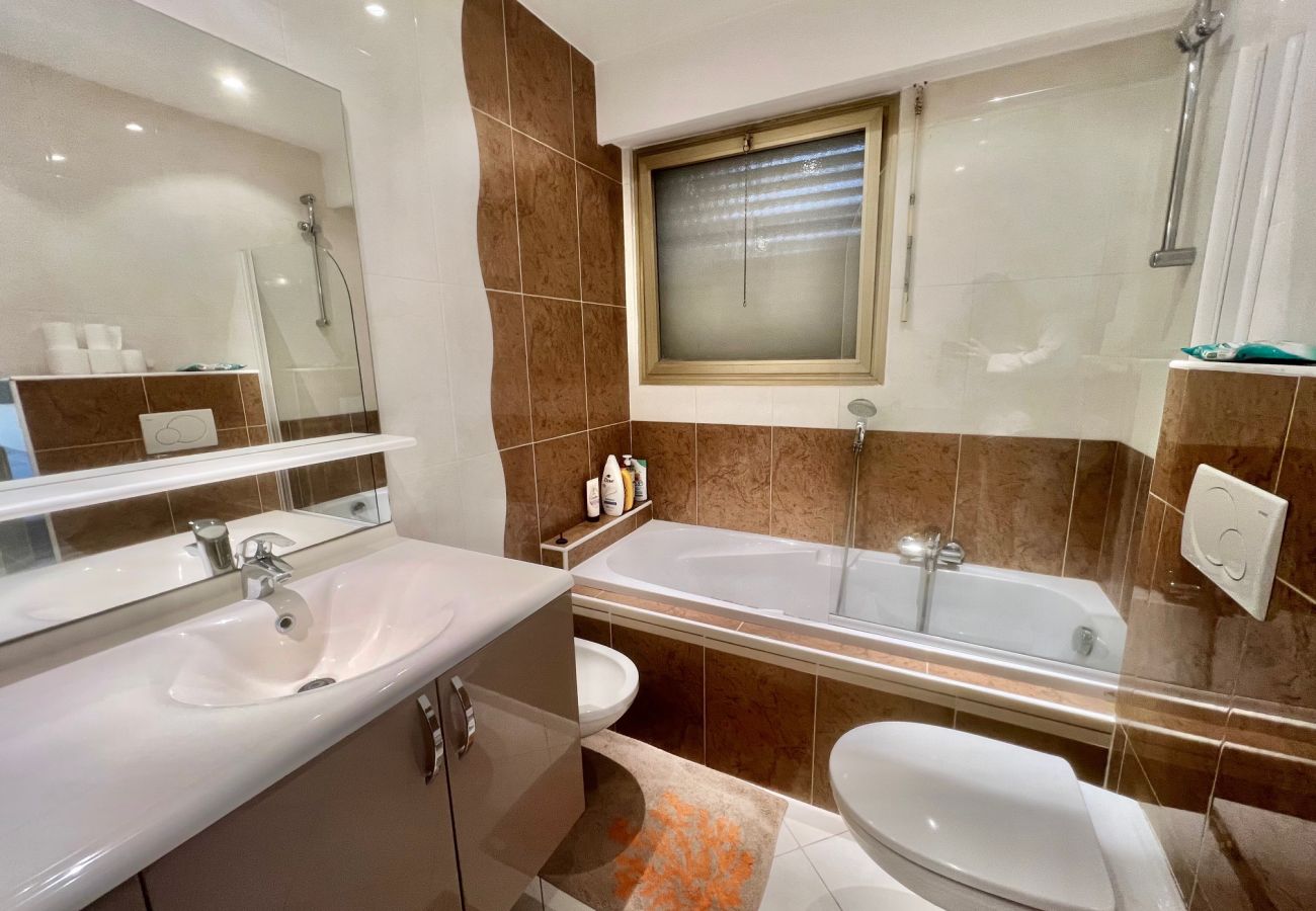 Apartment in Cannes - Cocon d'Azur 2bedrooms apartment - city center