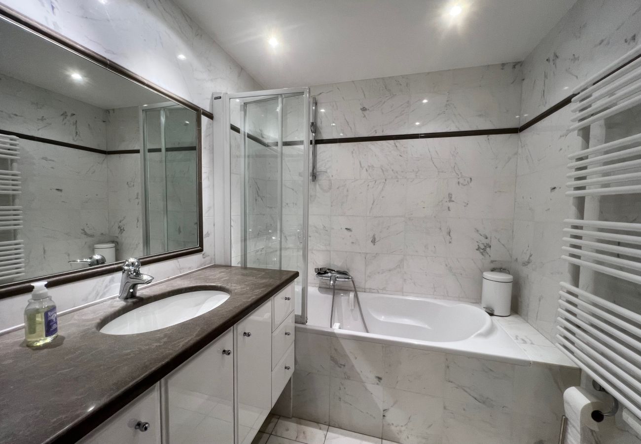 Apartment in Cannes - June apartment 2 bedrooms with pool