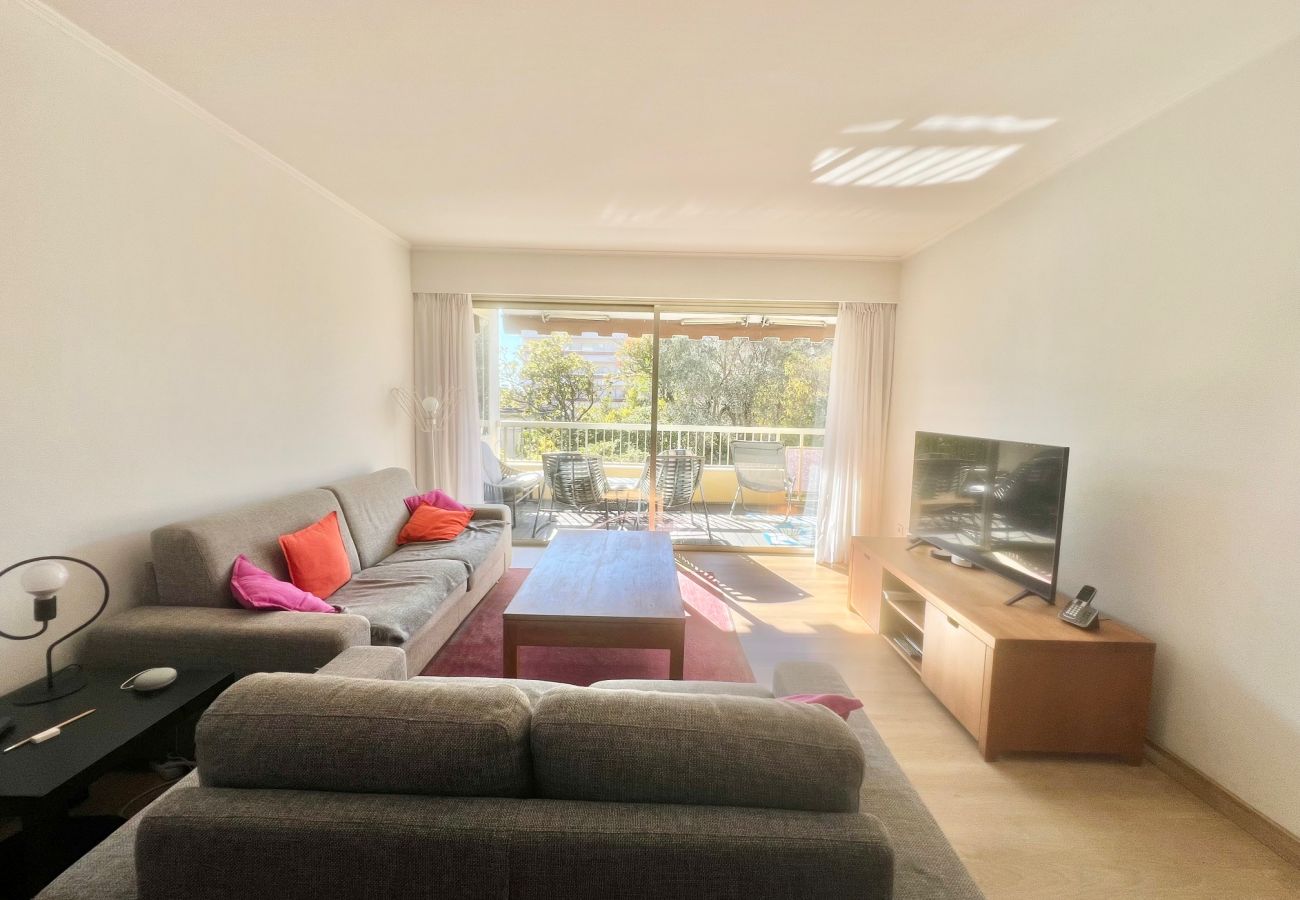 Apartment in Cannes - June apartment 2 bedrooms with pool