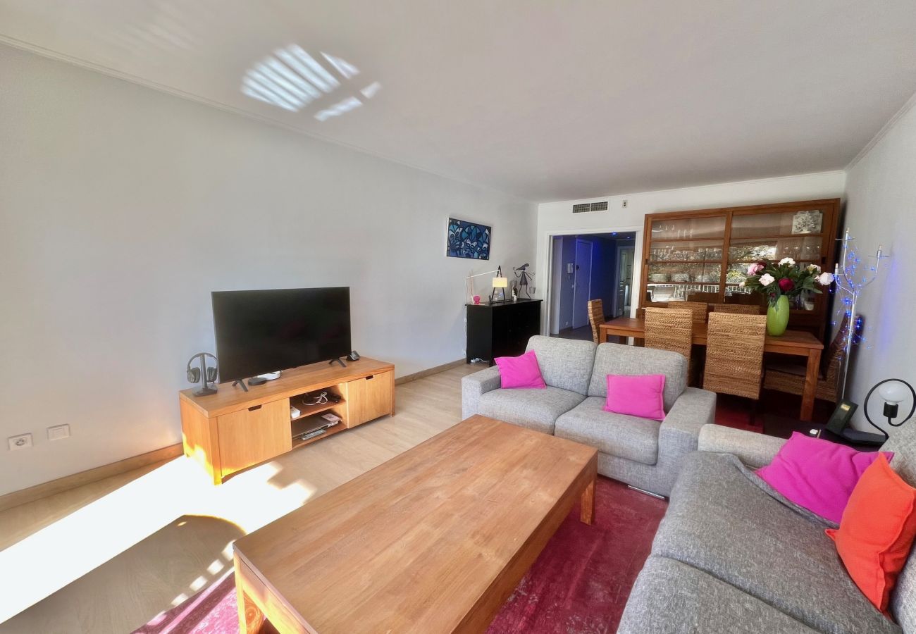 Apartment in Cannes - June apartment 2 bedrooms with pool