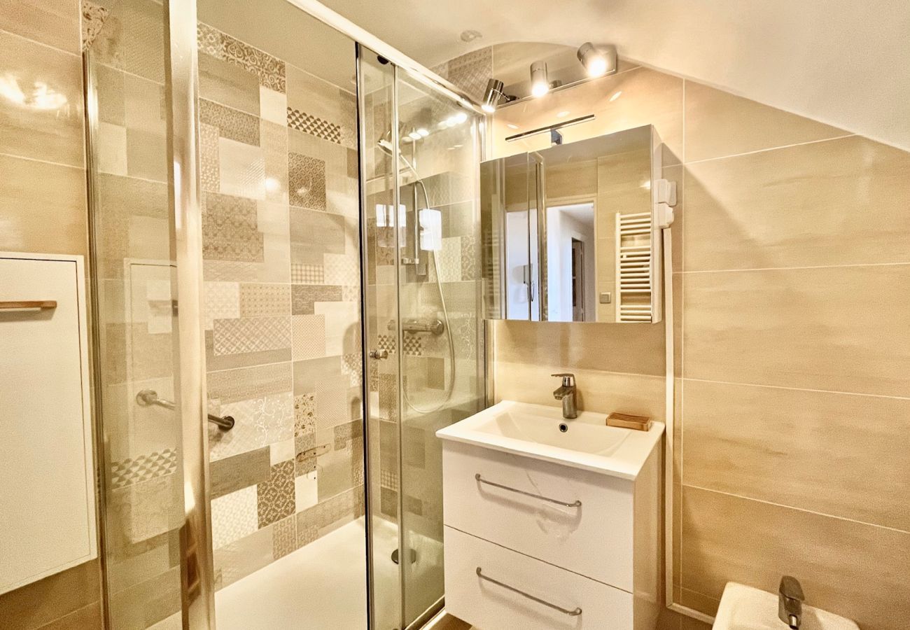 Appartement à Cannes - Belle-époque apartment 3 bedrooms with sea view by