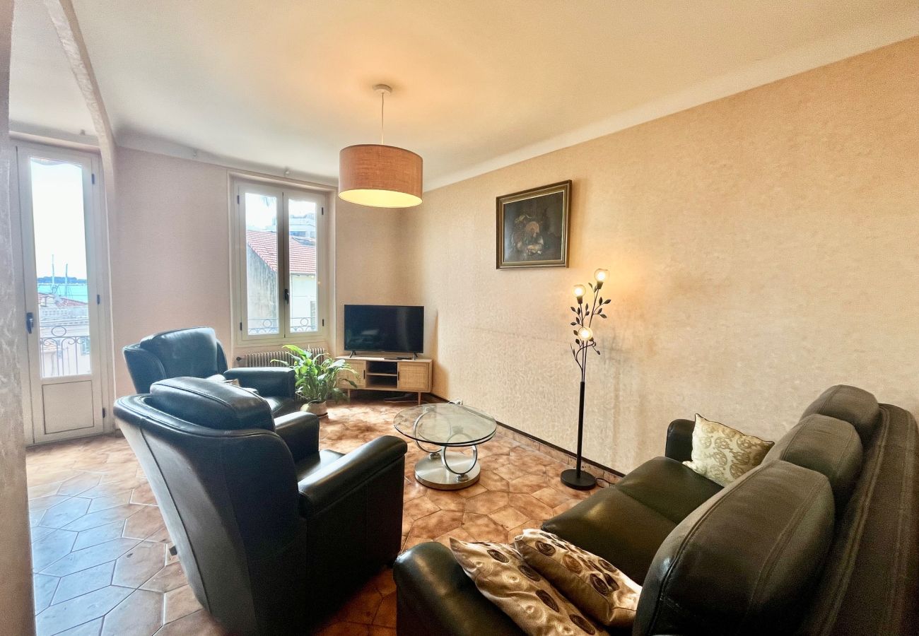 Appartement à Cannes - Belle-époque apartment 3 bedrooms with sea view by