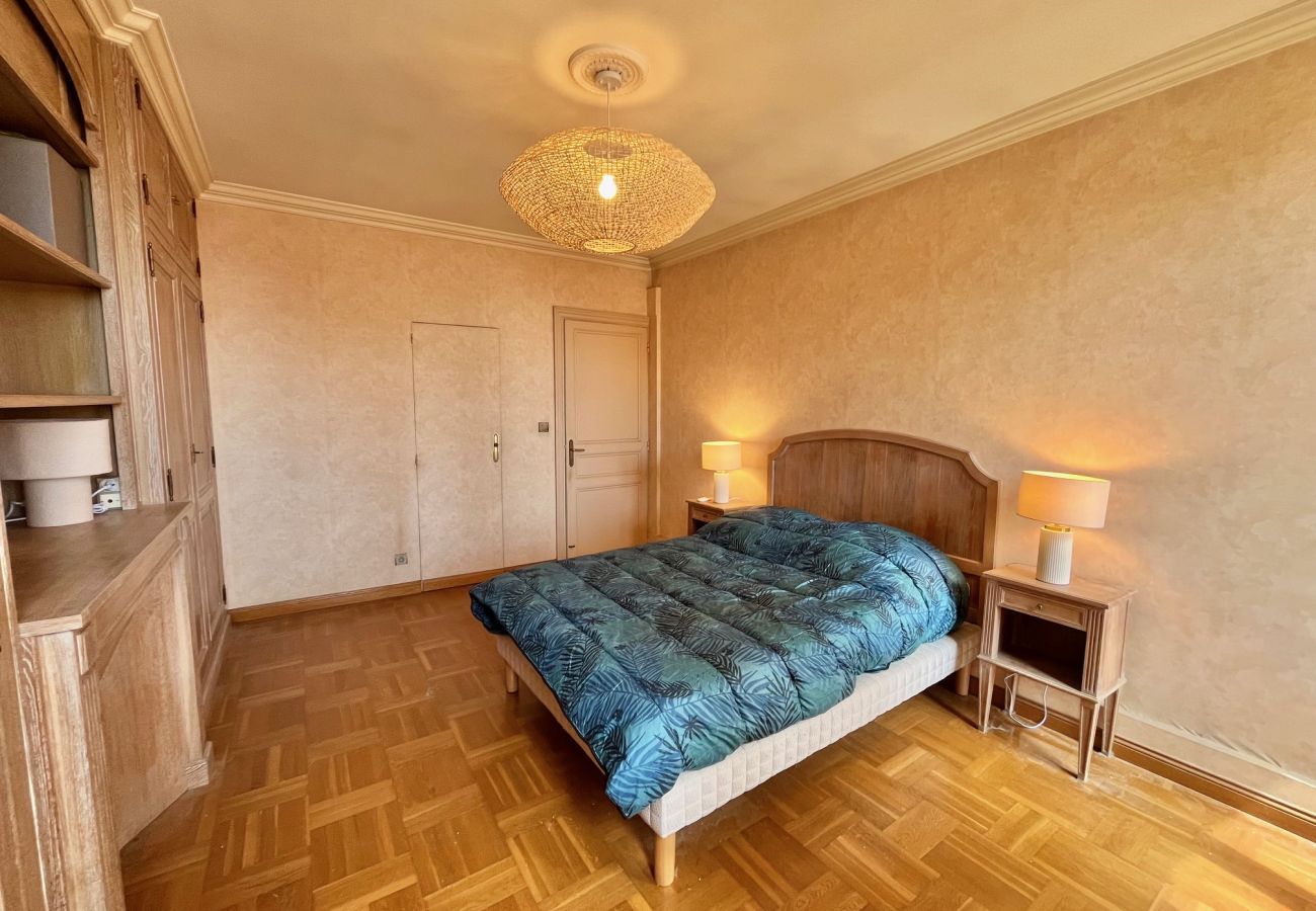 Appartement à Cannes - Belle-époque apartment 3 bedrooms with sea view by
