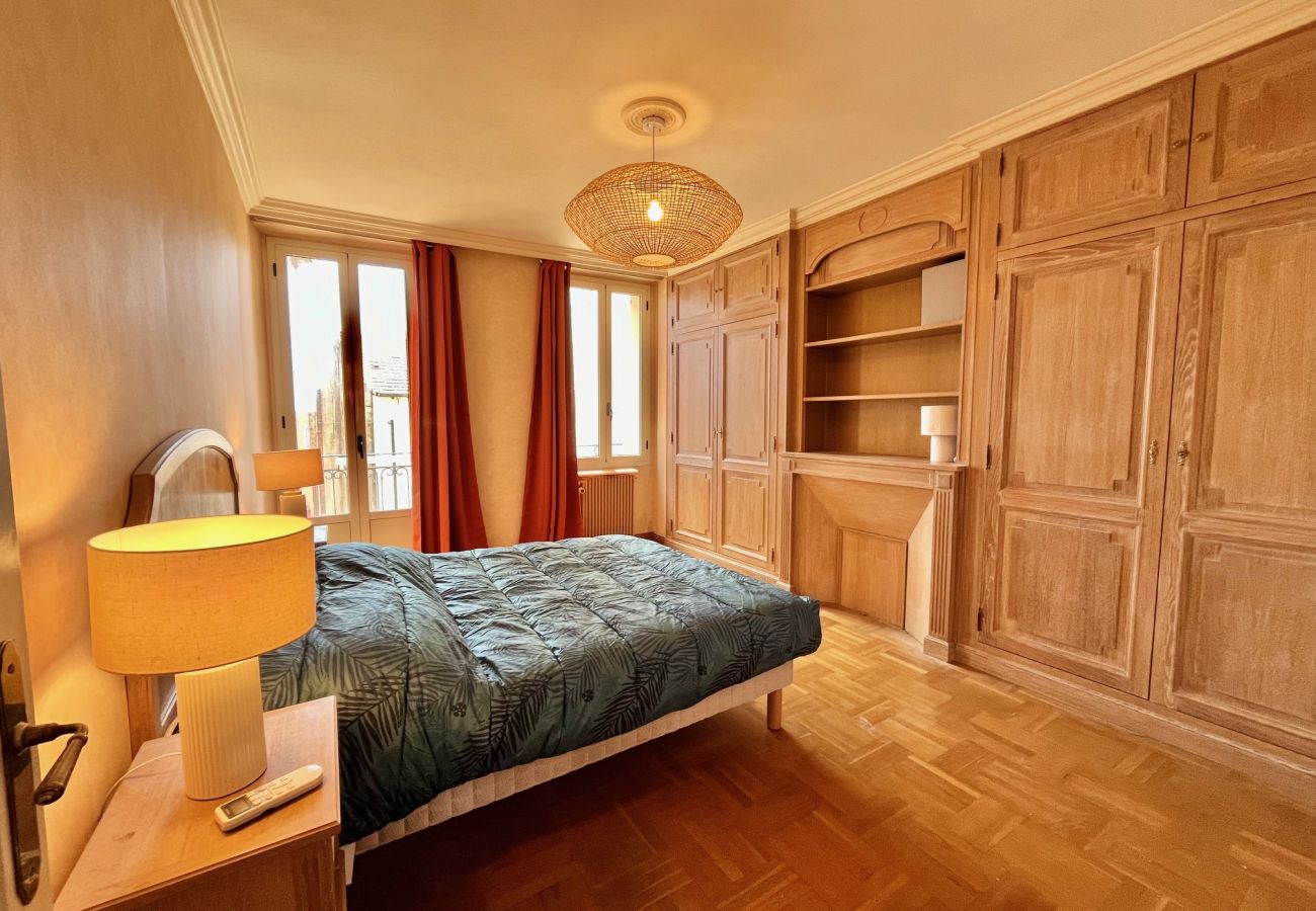 Appartement à Cannes - Belle-époque apartment 3 bedrooms with sea view by
