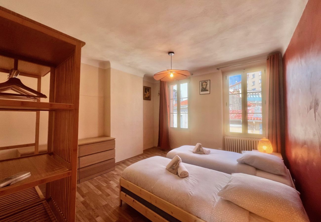 Appartement à Cannes - Belle-époque apartment 3 bedrooms with sea view by