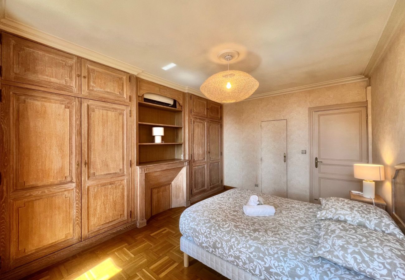 Appartement à Cannes - Belle-époque apartment 3 bedrooms with sea view by